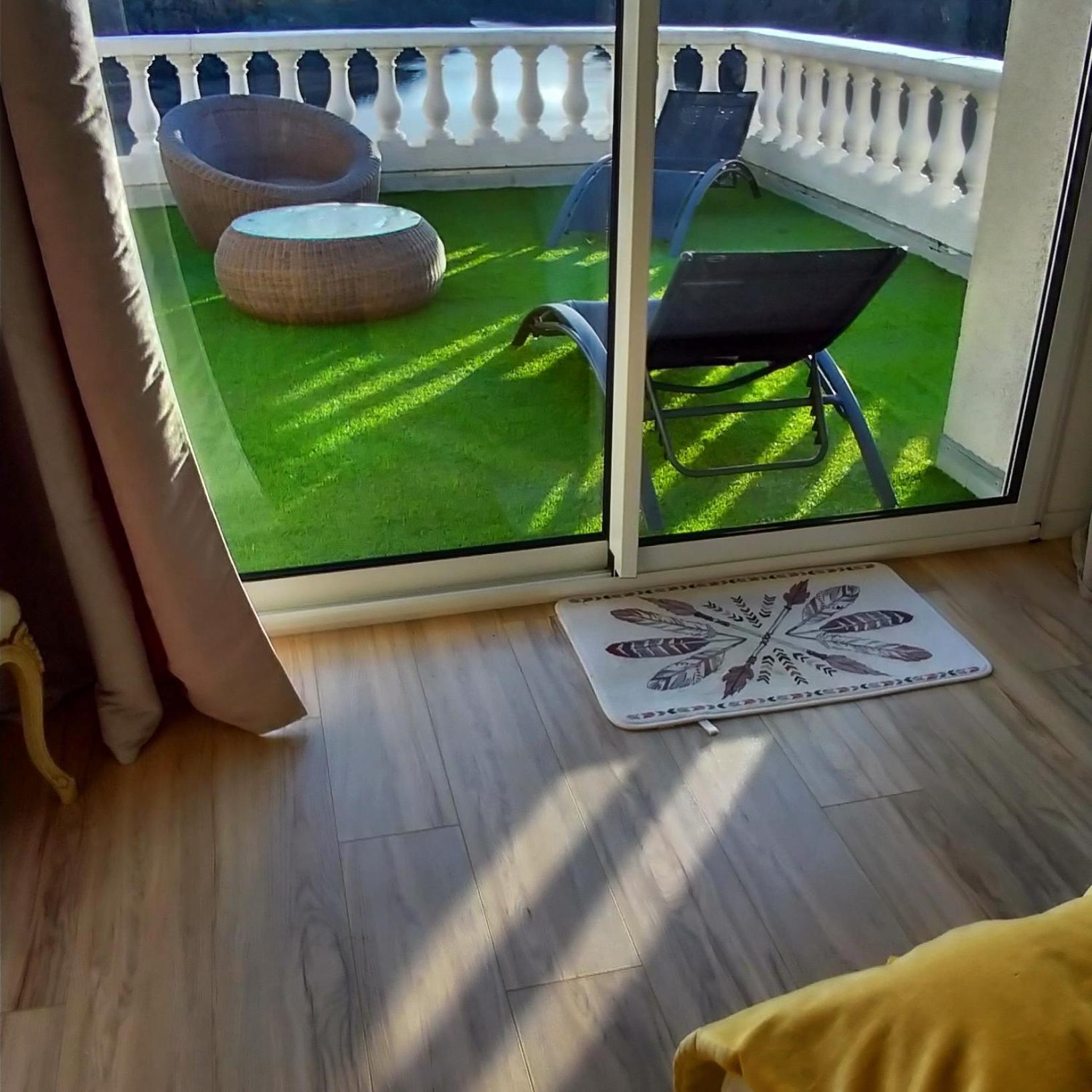 Ma Villa Au Bord De L'Eau Miremont  Exteriör bild