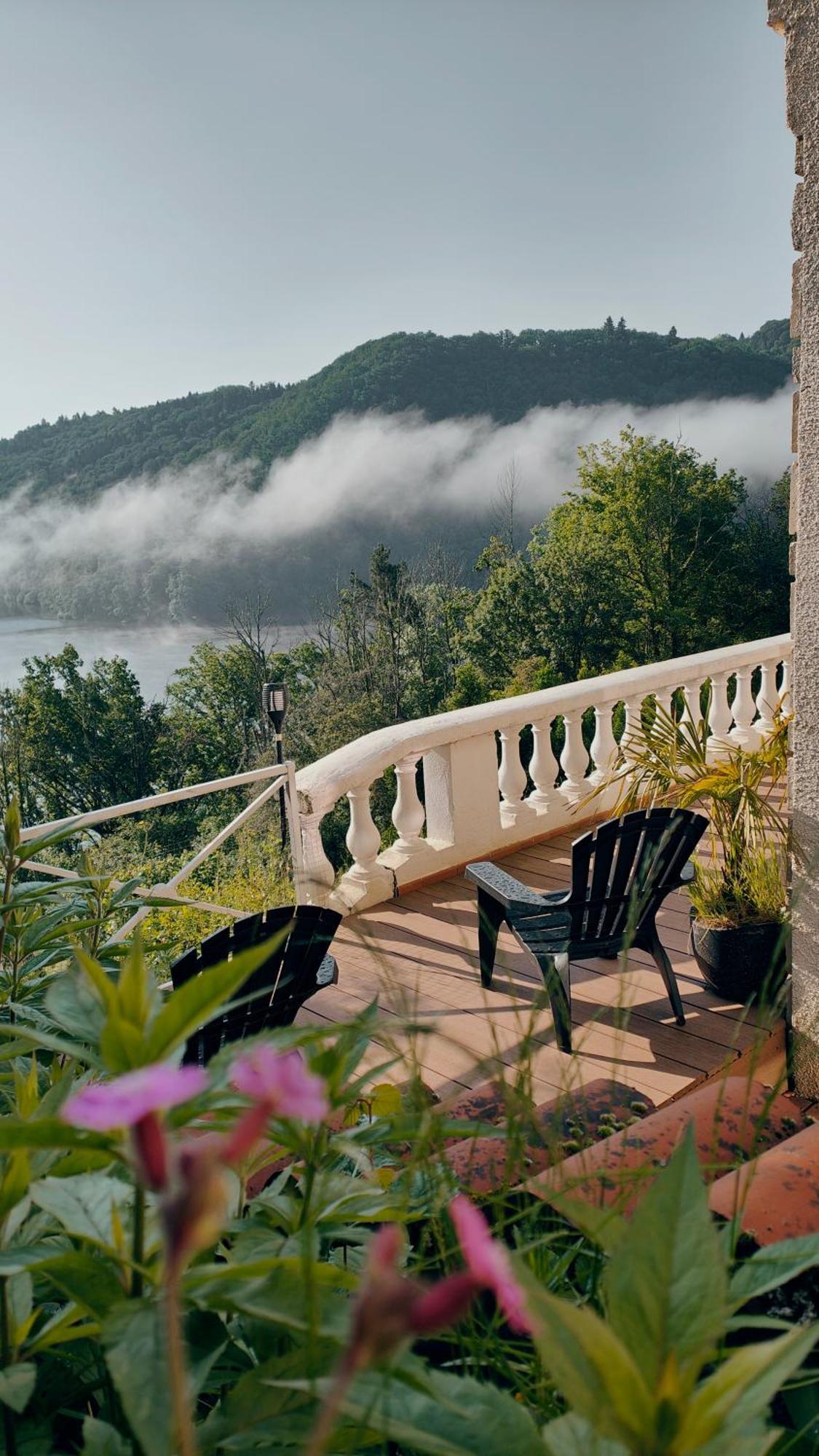 Ma Villa Au Bord De L'Eau Miremont  Exteriör bild