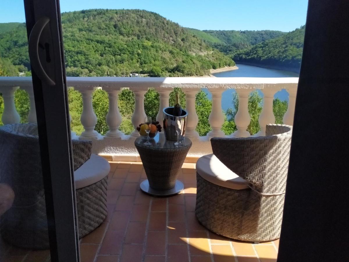 Ma Villa Au Bord De L'Eau Miremont  Exteriör bild
